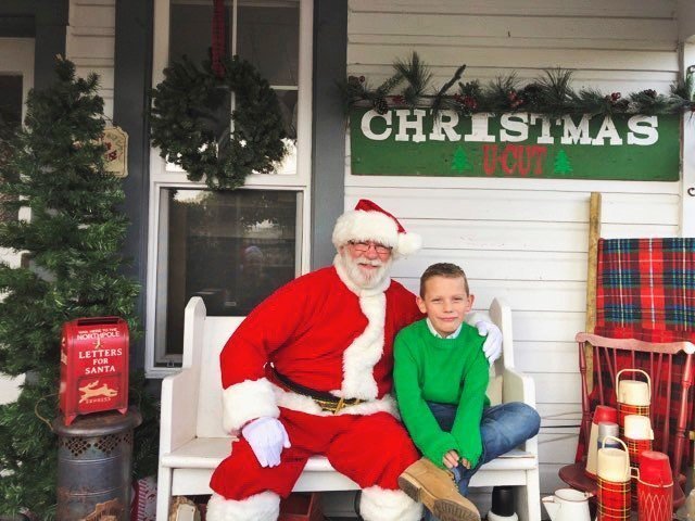 Christmas Farmhouse Tour